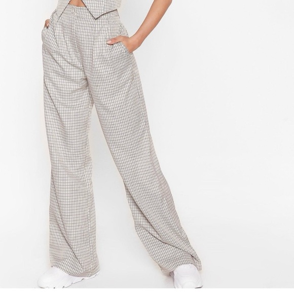 NWT Nasty Gal Tailored to You Check Wide Leg Pant Beige 6 - Picture 3 of 10